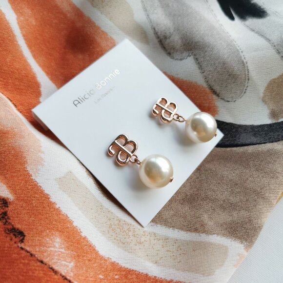 Alicia Bonnie - Devotion - Rose Gold White Pearl Earrings - Picture 2 of 4